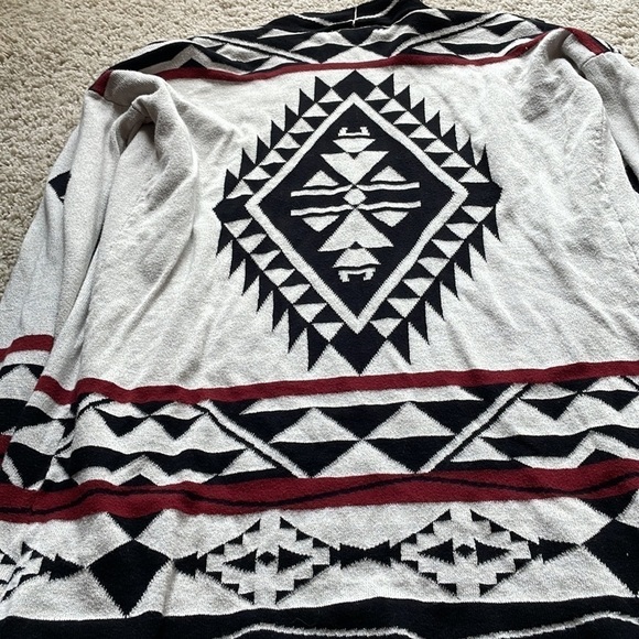 Pink Republic Black/White/Red Southwestern Print Open Front Cardigan Size L EUC - Picture 8 of 8
